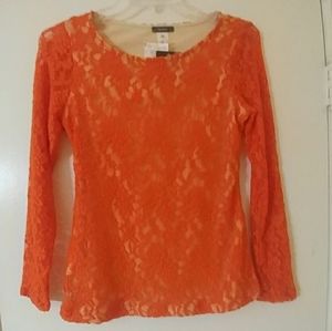 NWT LACE LINED ORANGE TOP M